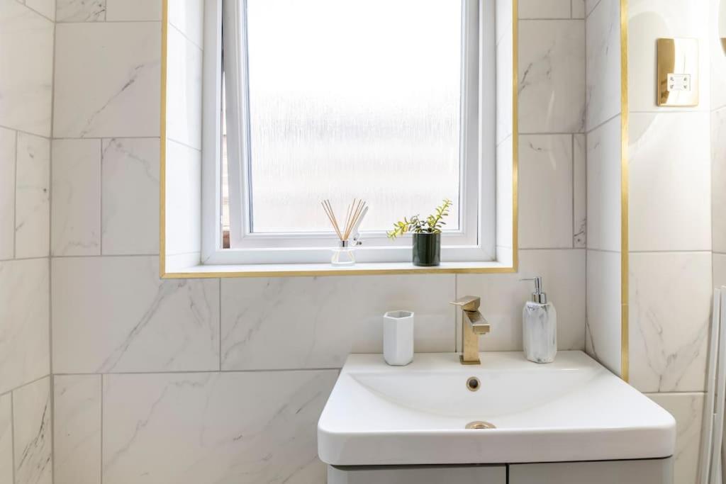 Riverside Serviced Apartments London Ngoại thất bức ảnh