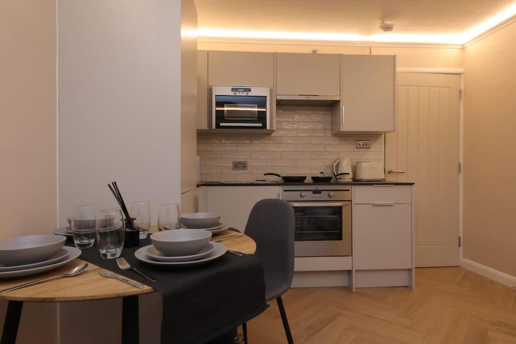 Riverside Serviced Apartments London Ngoại thất bức ảnh