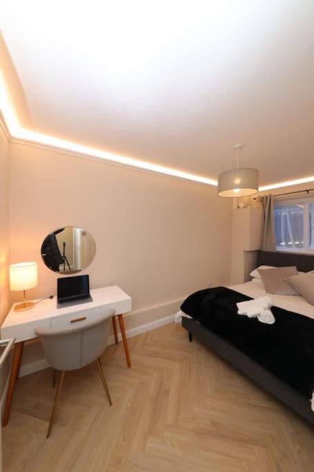 Riverside Serviced Apartments London Ngoại thất bức ảnh